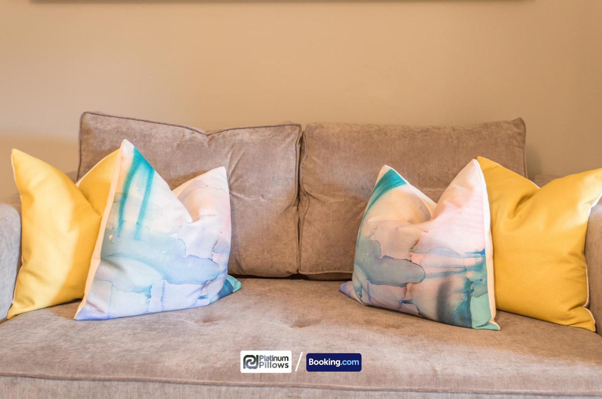 Modern 2 Bedroom Apartments, Near Headington Hospital, Families & Contractor With Parking * Oxford