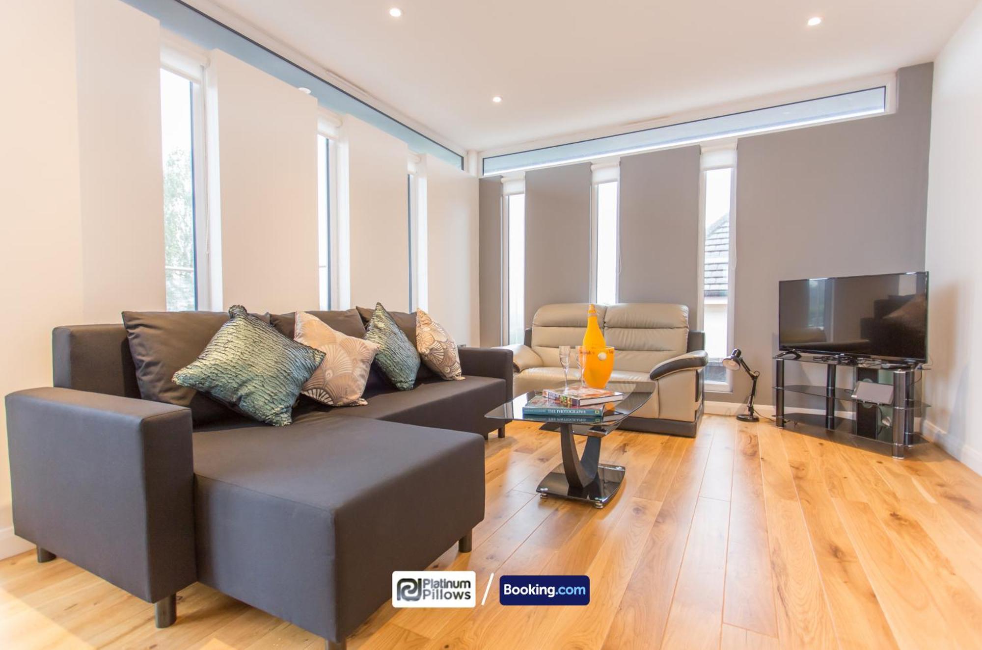 Modern 2 Bedroom Apartments, Near Headington Hospital, Families & Contractor With Parking Appartement *