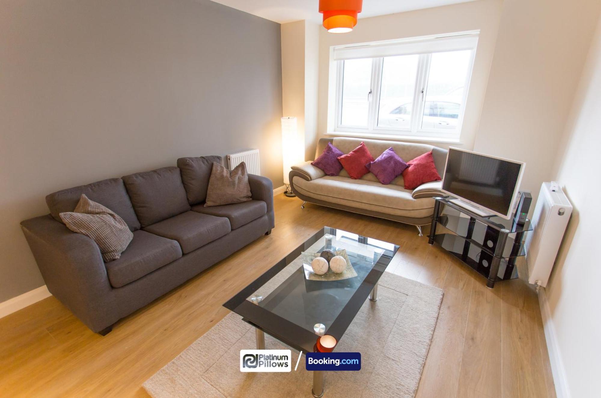Modern 2 Bedroom Apartments, Near Headington Hospital, Families & Contractor With Parking Appartement Oxford